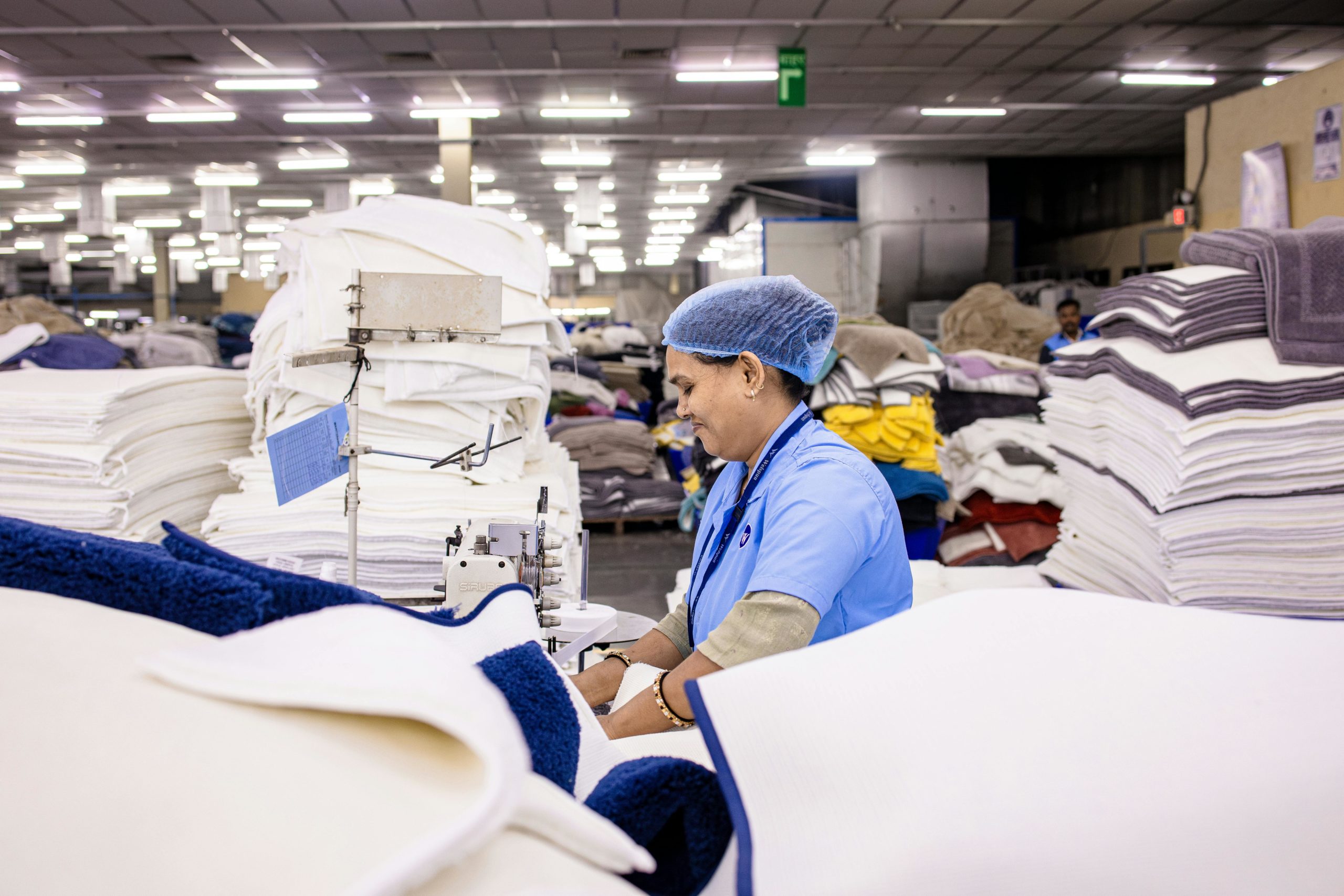 Mujer trabajadora fábrica