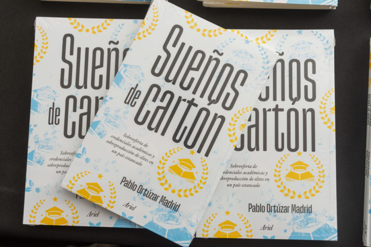 Libros sueños de cartón de Pablo Ortúzar